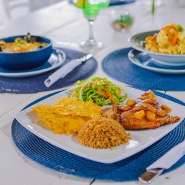 Gastronomía en Marine Beach Club & Hotel